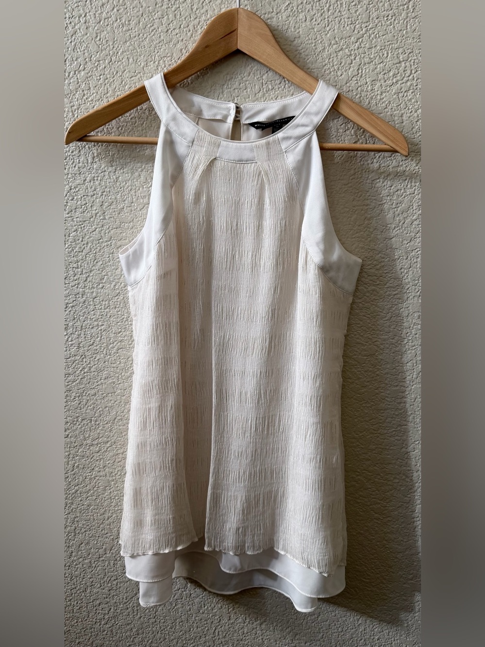 White House Black Market Size 0 Ivory Metallic Shimmer Silk Shell Tank Blouse